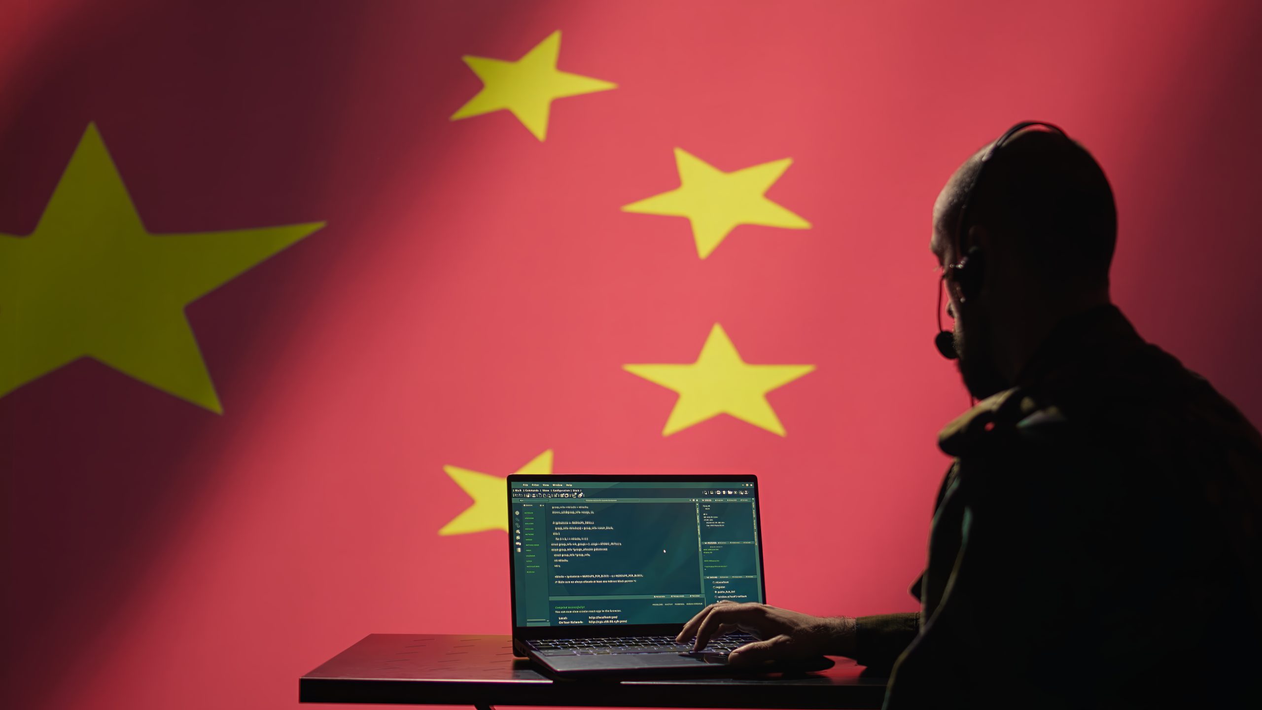 Comprender las implicaciones de la explotación de las vulnerabilidades del Día N por parte de la APT40 china en la seguridad de los teléfonos móviles